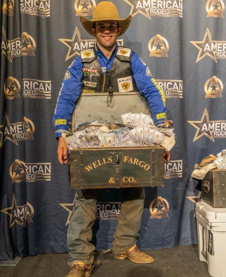 Peão de MS vence campeonato mundial de rodeio nos Estados Unidos e leva  prêmio de US$ 1 milhão, Mato Grosso do Sul